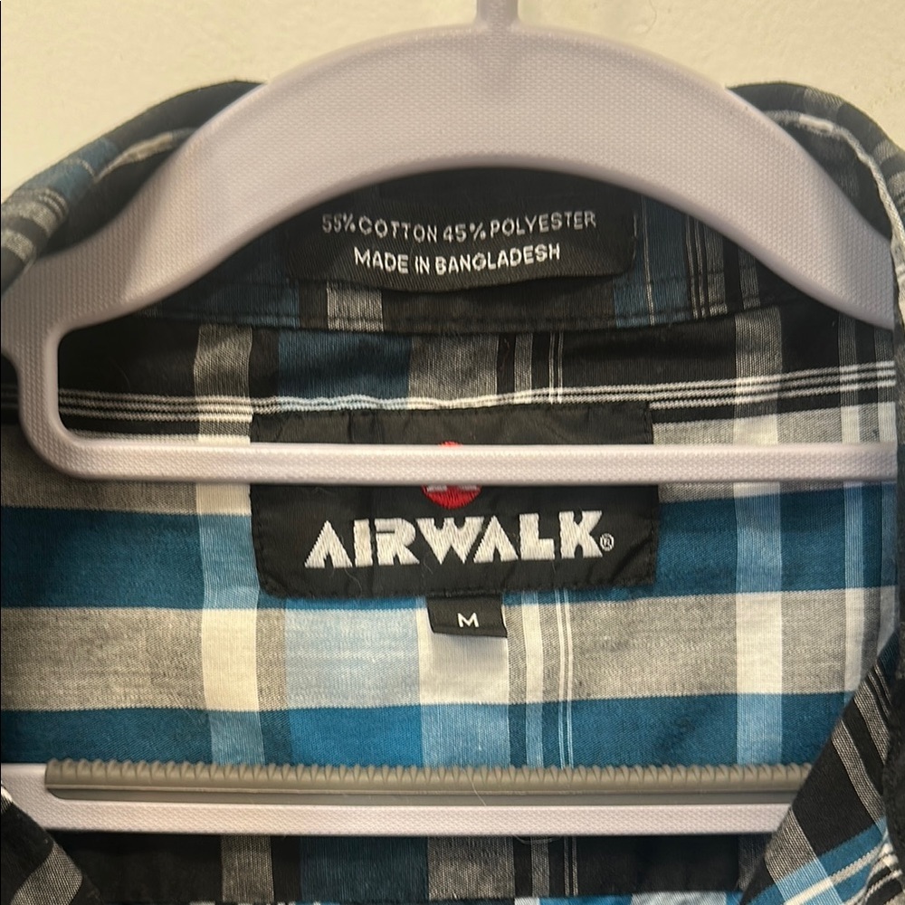 Airwalk Men's Blue Plaid Shirt - Picture 2 of 3